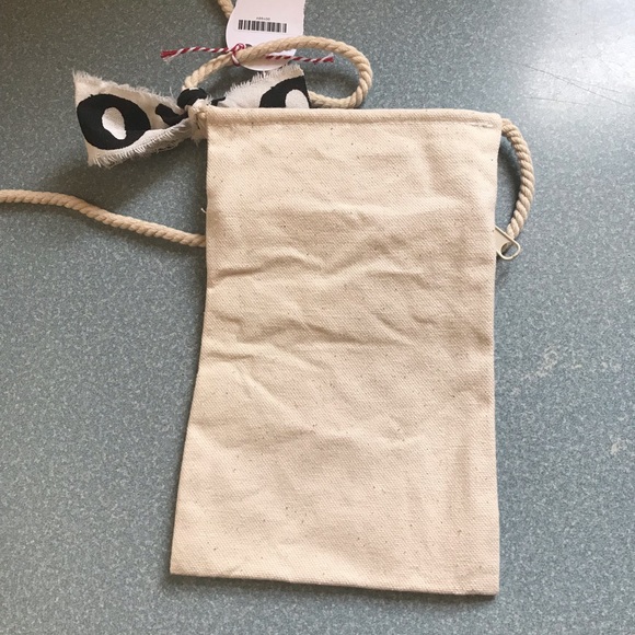 FREE W/ $10 PURCHASE Eco-Friendly Fair Trade Bag - Picture 3 of 7